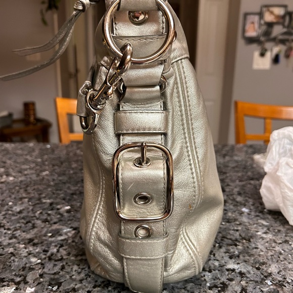 Metallic Silver Hobo purse - Picture 7 of 12